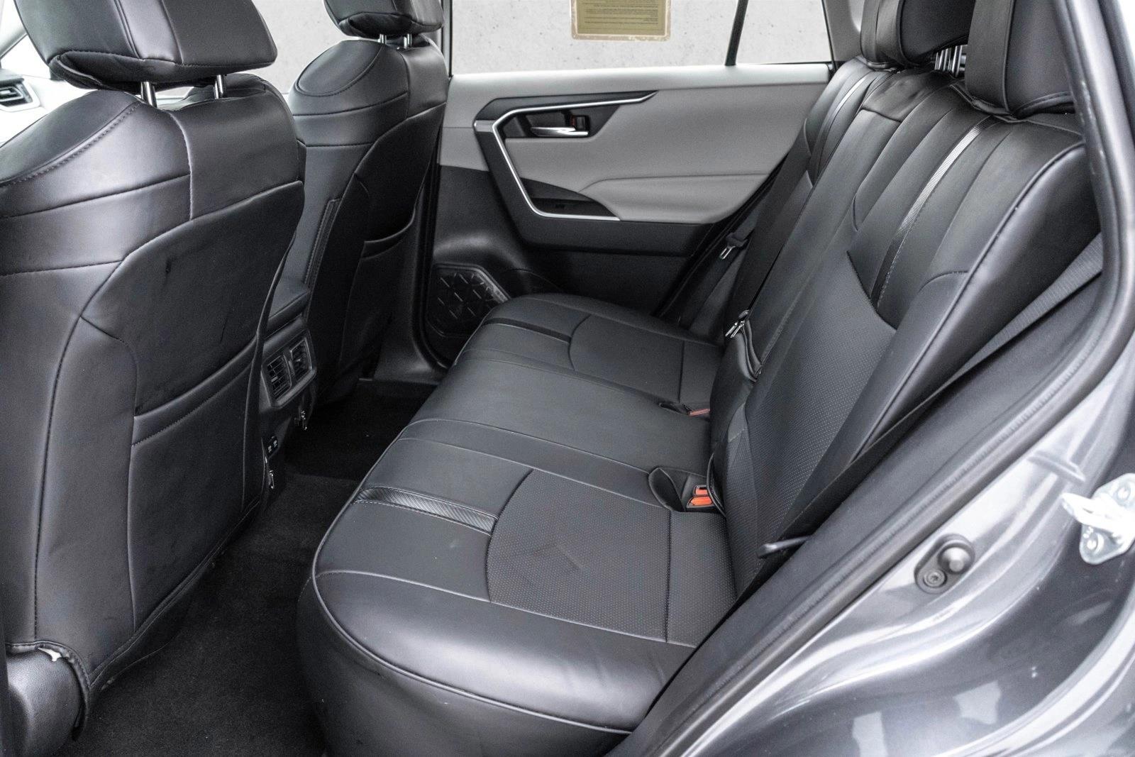 2019 TOYOTA RAV4 - Image 21