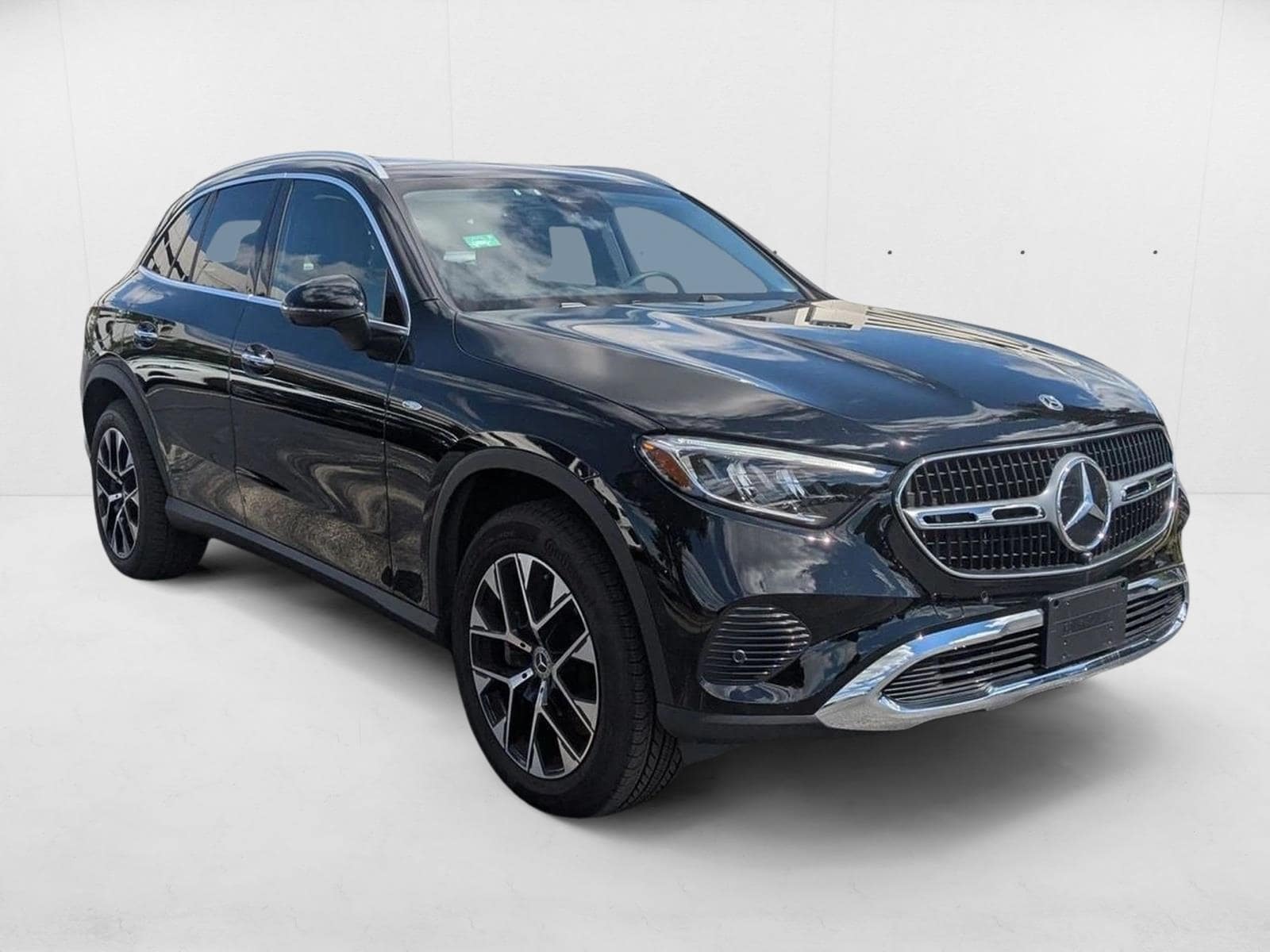 2025 Mercedes Benz GLC 350e 4MATIC photo 3