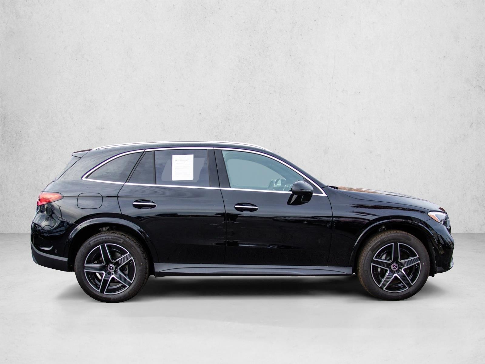 2025 Mercedes Benz GLC 300 4MATIC photo 2