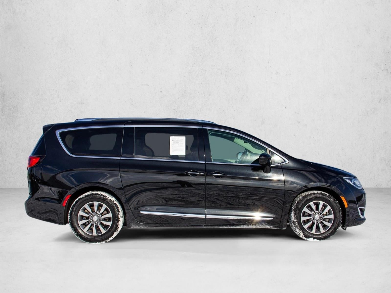 2019 CHRYSLER PACIFICA - Image 4