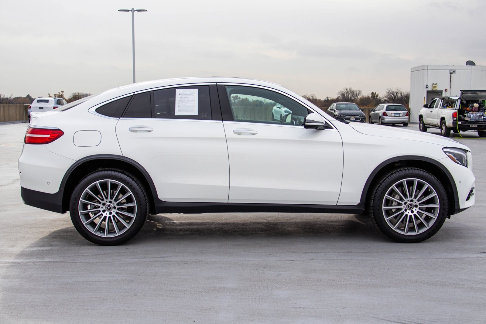 2019 Mercedes Benz GLC 300 4MATIC Coupe photo 4
