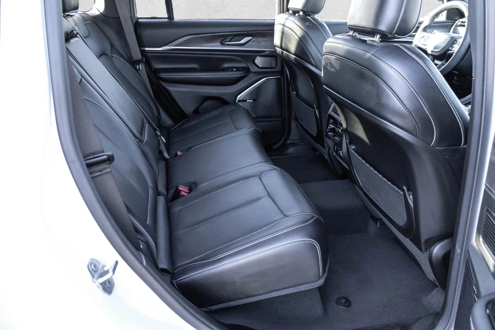 2023 JEEP GRAND CHEROKEE - Image 23