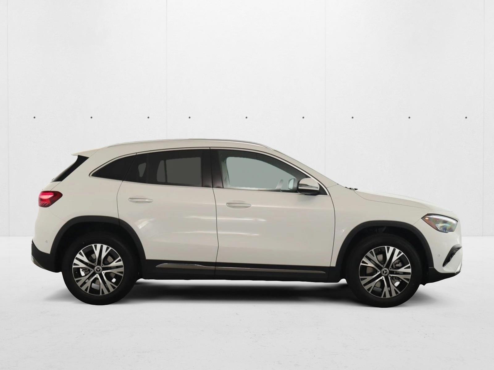 2025 Mercedes Benz GLA 250 4MATIC photo 4