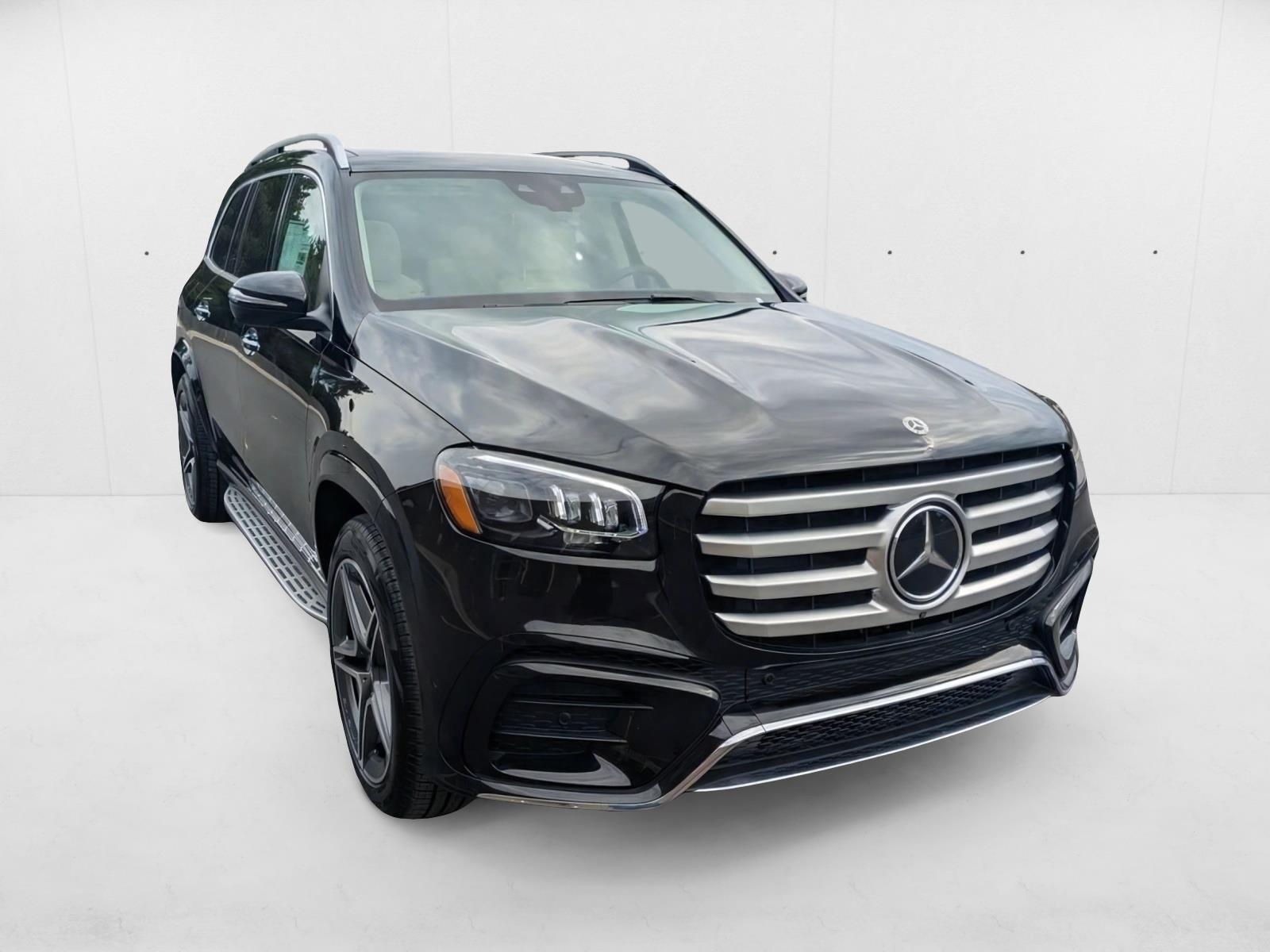 2025 Mercedes Benz GLS 450 4MATIC photo 3