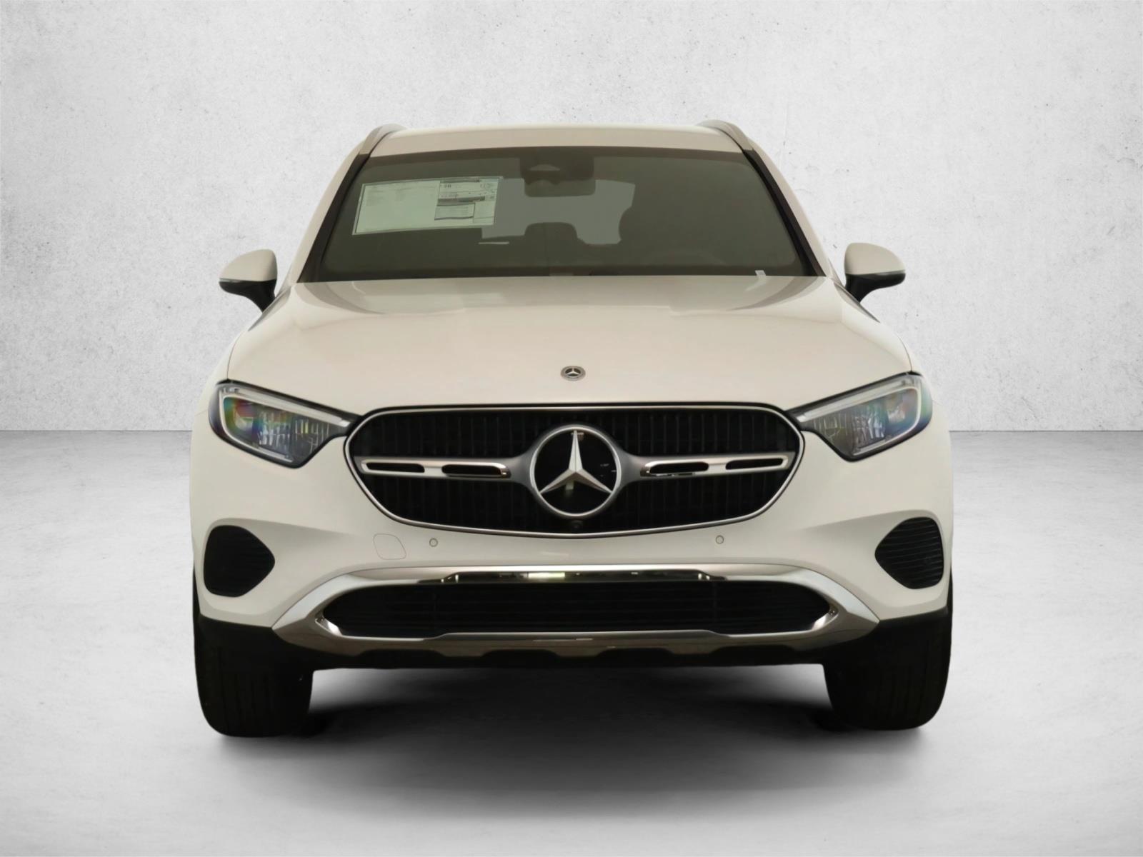 2025 Mercedes Benz GLC 300 4MATIC photo 2