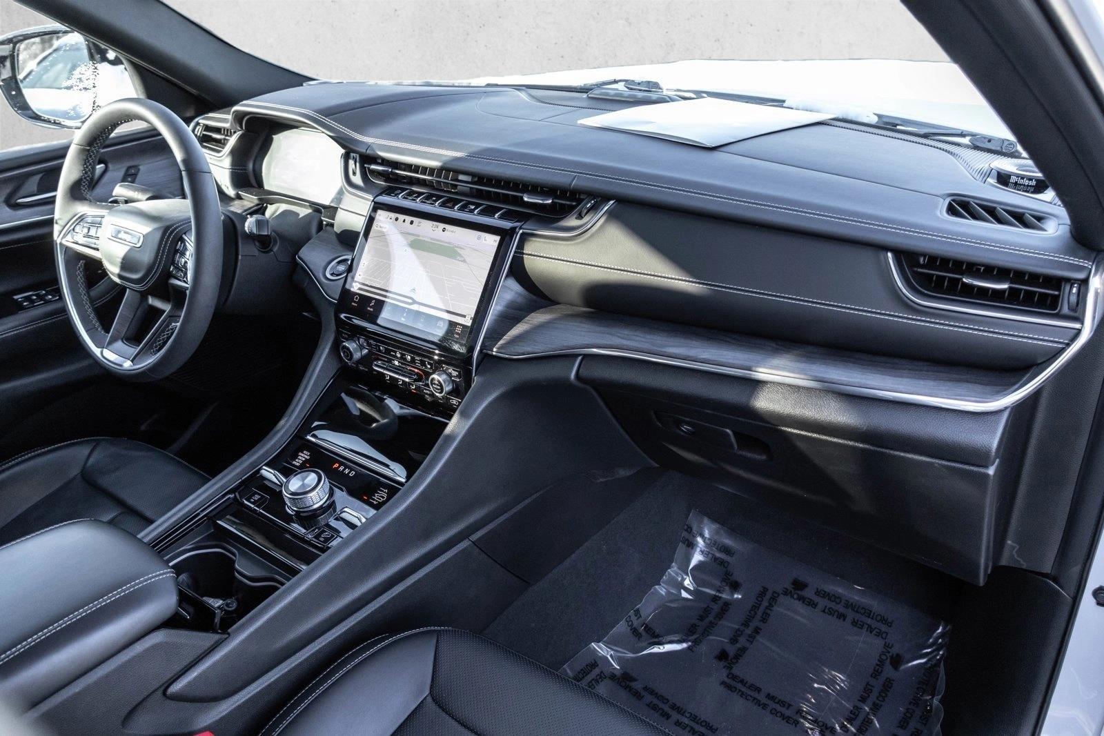 2023 JEEP GRAND CHEROKEE - Image 24