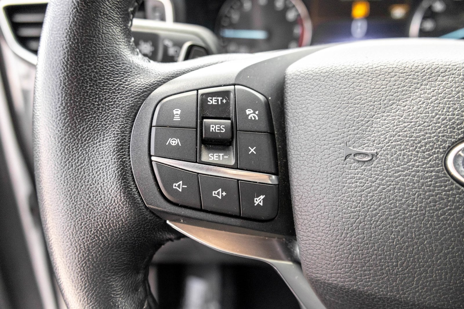 2020 Ford Explorer Limited - Photo 11