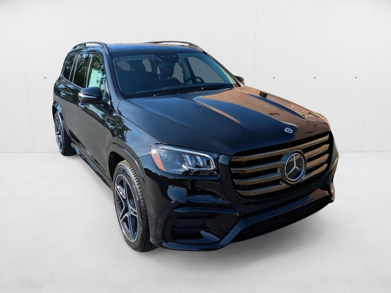 2026 Mercedes Benz GLS 450 4MATIC photo 2