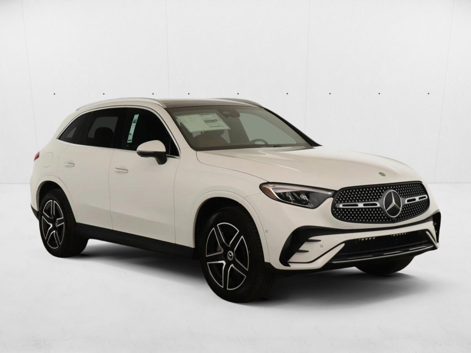 2025 Mercedes Benz GLC 300 AMG photo 3