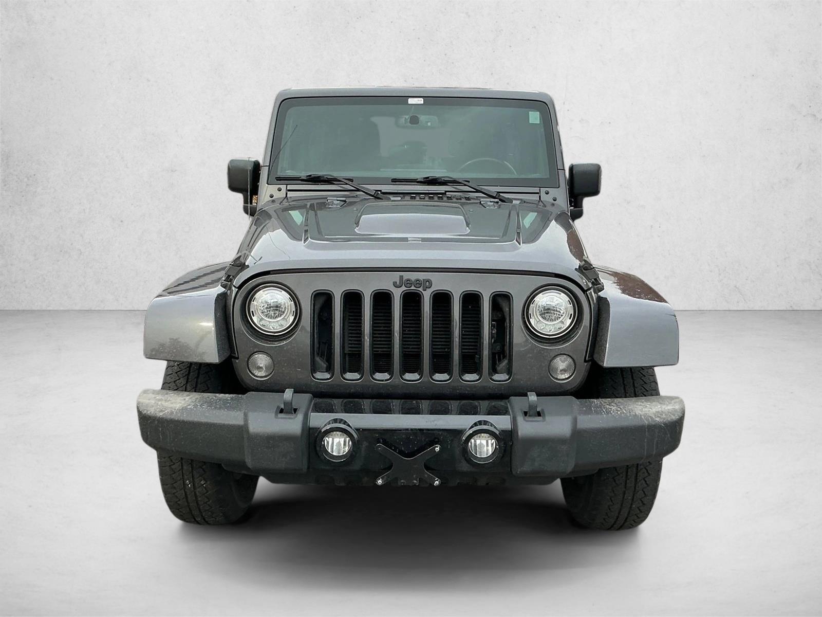 2018 Jeep Wrangler Unlimited Sahara photo 2