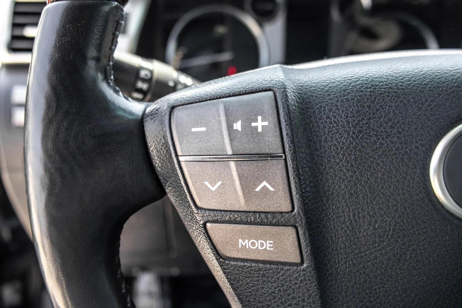 2013 Lexus LX 570 - Photo 13