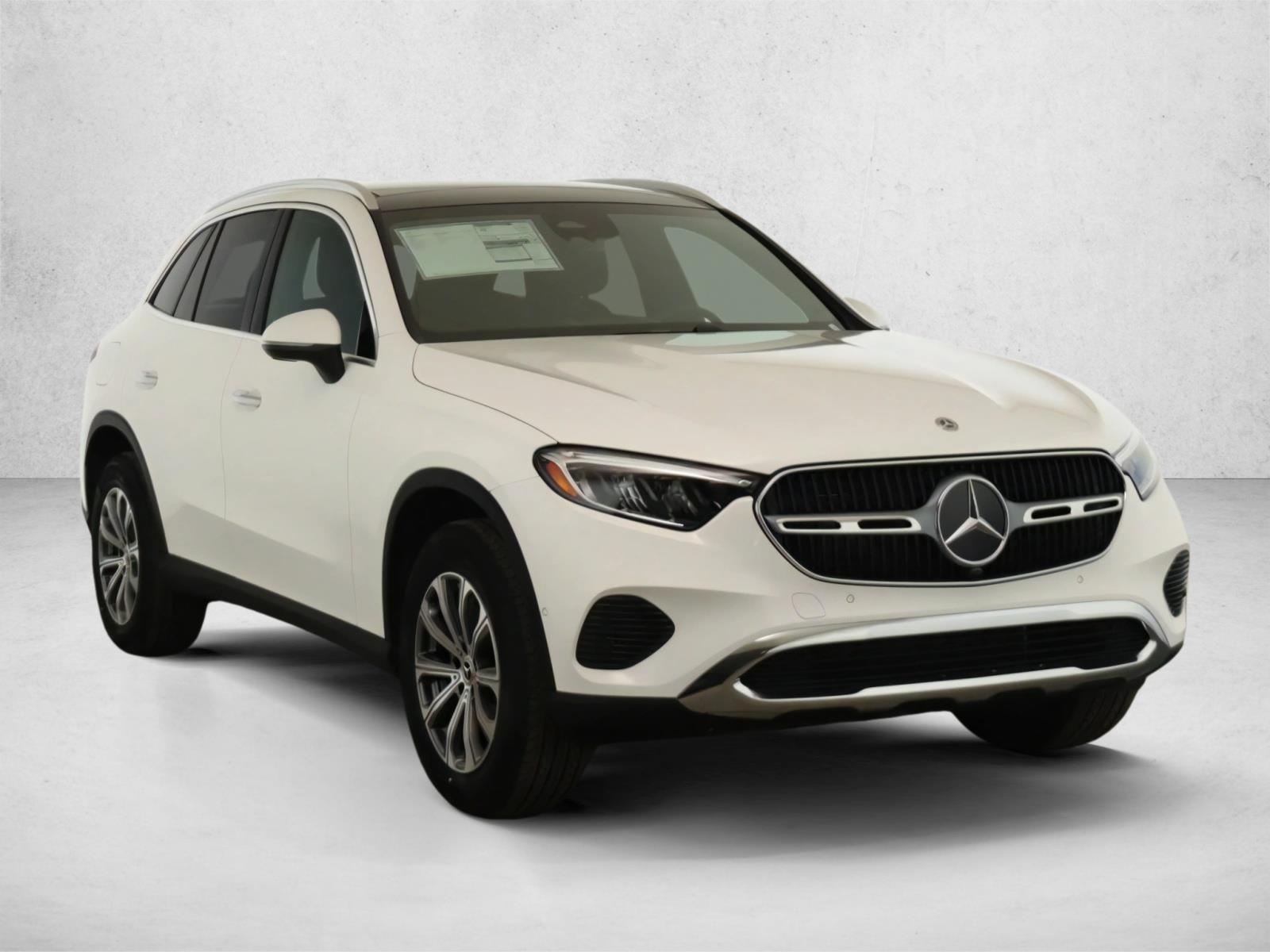2025 Mercedes Benz GLC 300 4MATIC photo 3