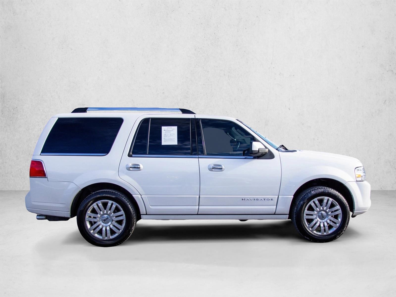2013 LINCOLN NAVIGATOR - Image 4