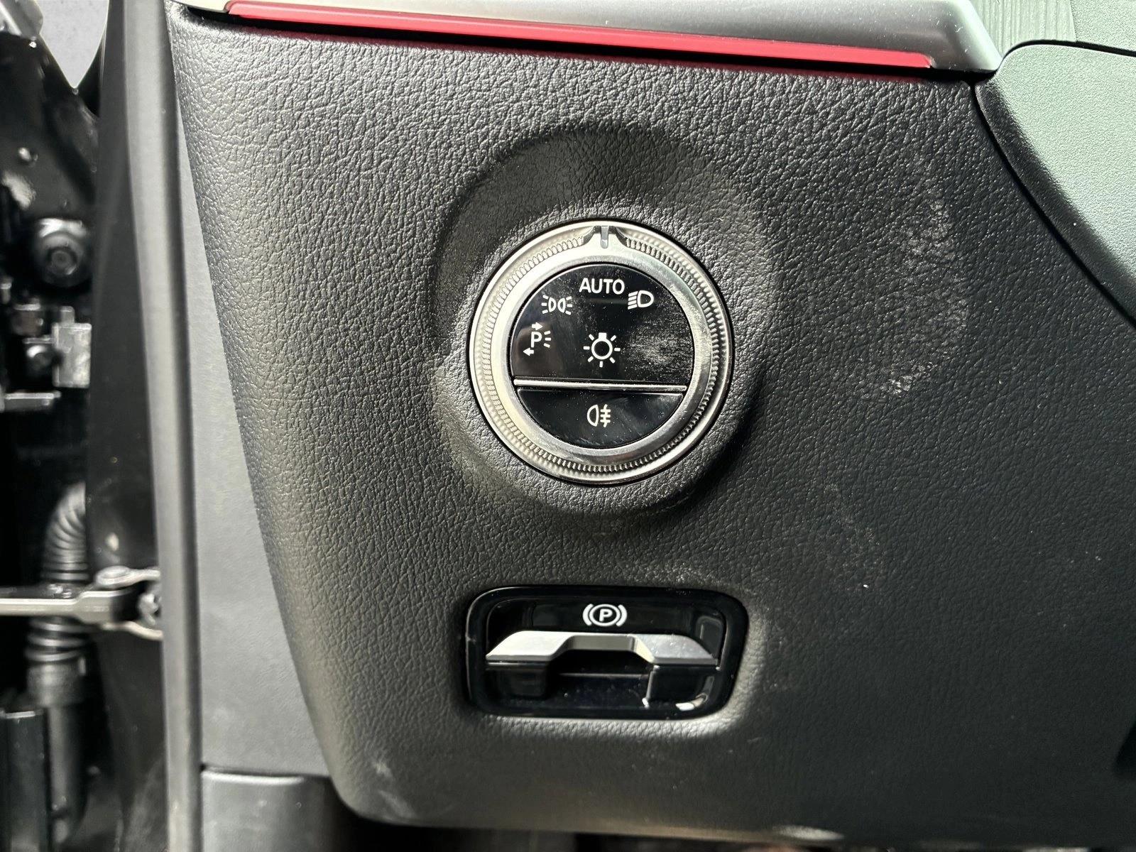 2026 MERCEDES-BENZ C-CLASS - Image 13