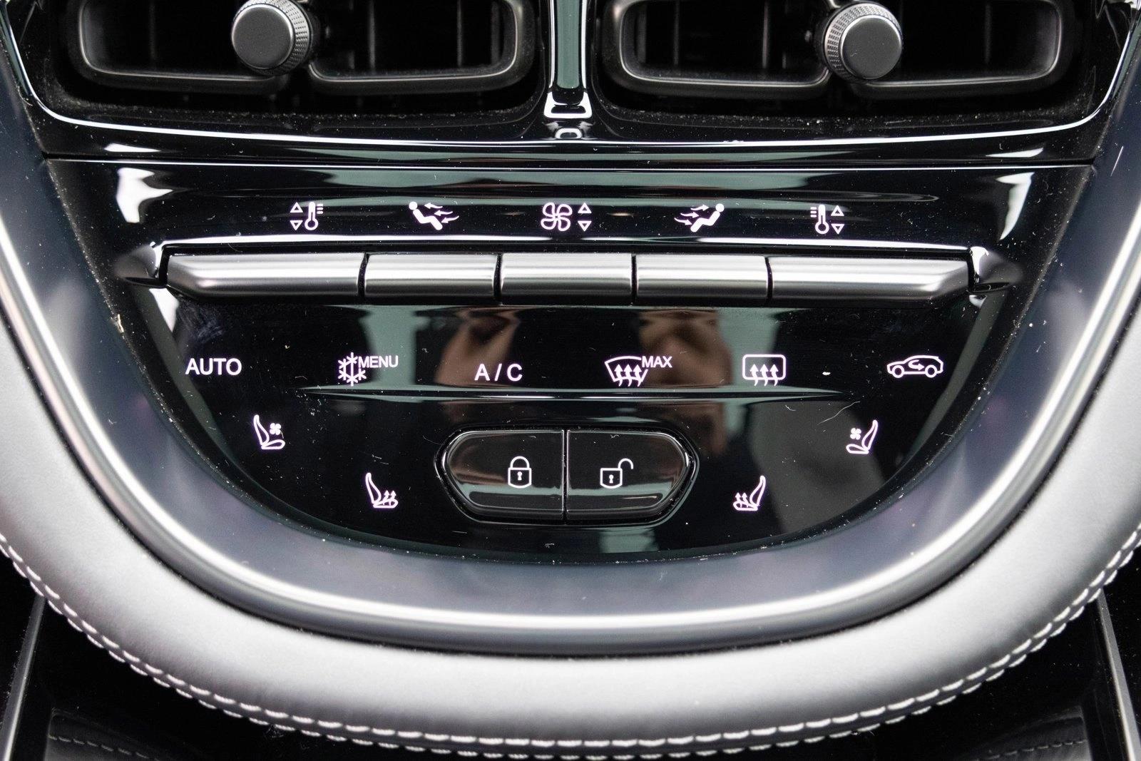 2024 ASTON MARTIN DBX - Image 19