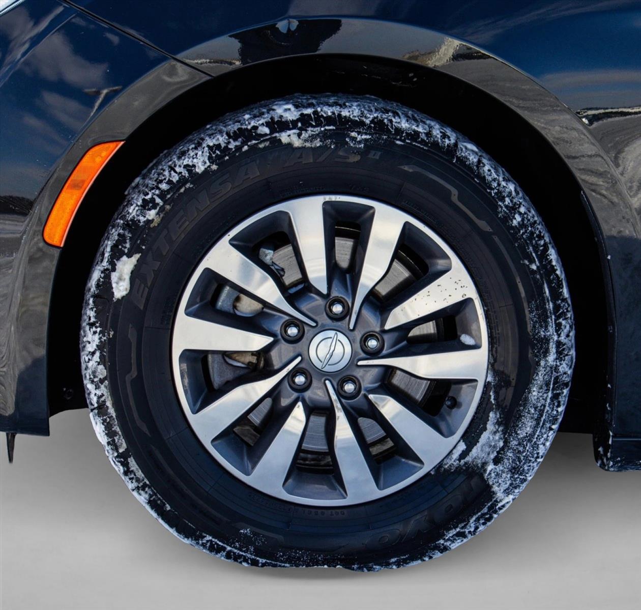 2019 CHRYSLER PACIFICA - Image 9