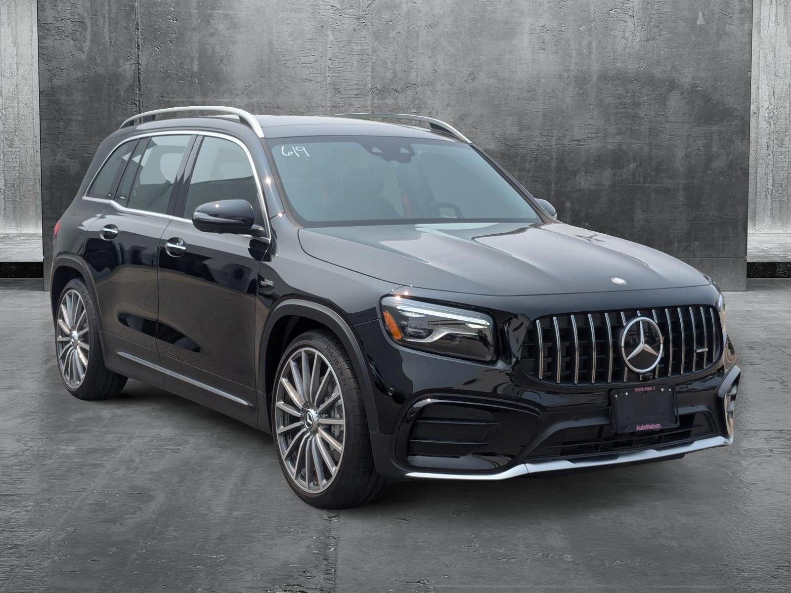 2024 Mercedes Benz GLB AMG 35 photo 3