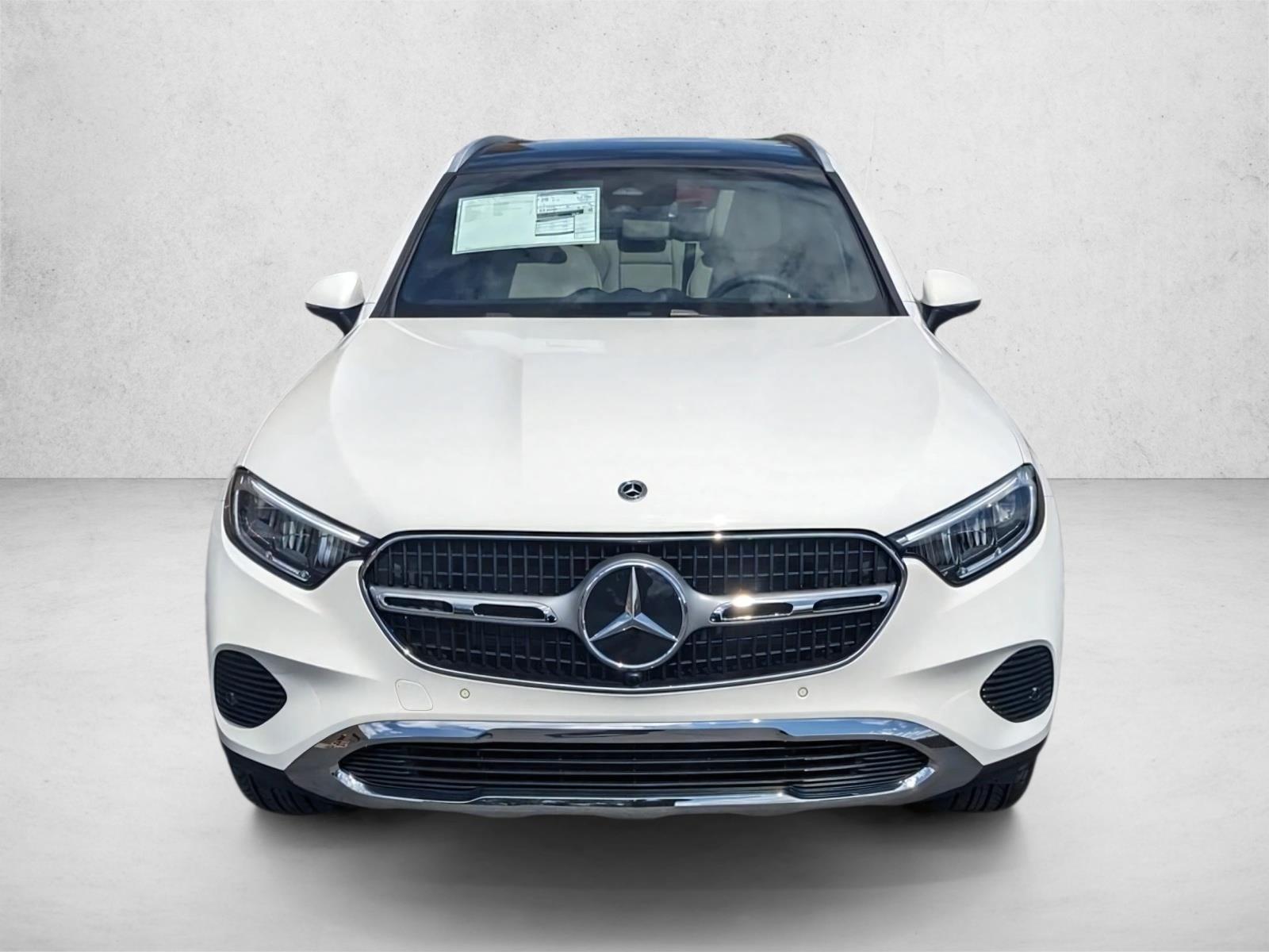 2025 Mercedes Benz GLC 300 4MATIC photo 2