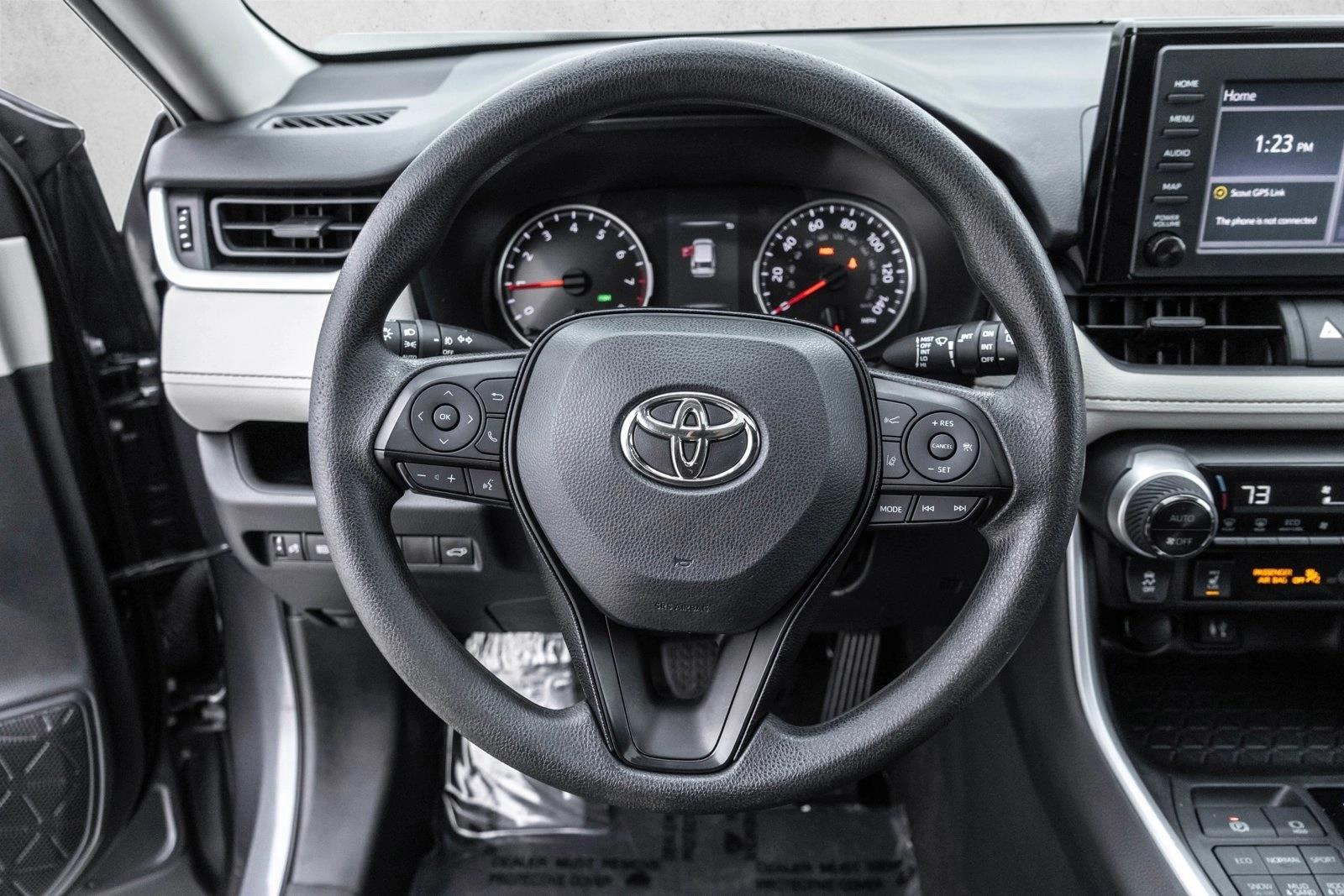 2019 TOYOTA RAV4 - Image 13