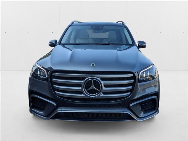 2025 Mercedes Benz GLS 450 4MATIC photo 2