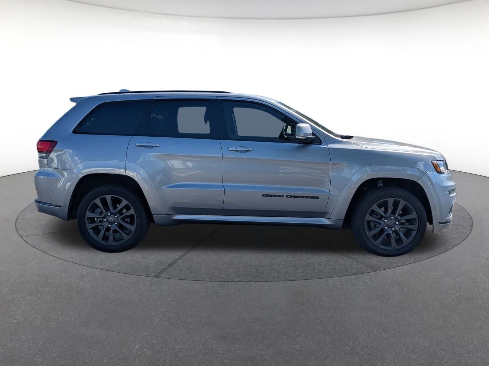 2019 Jeep Grand Cherokee Overland photo 4
