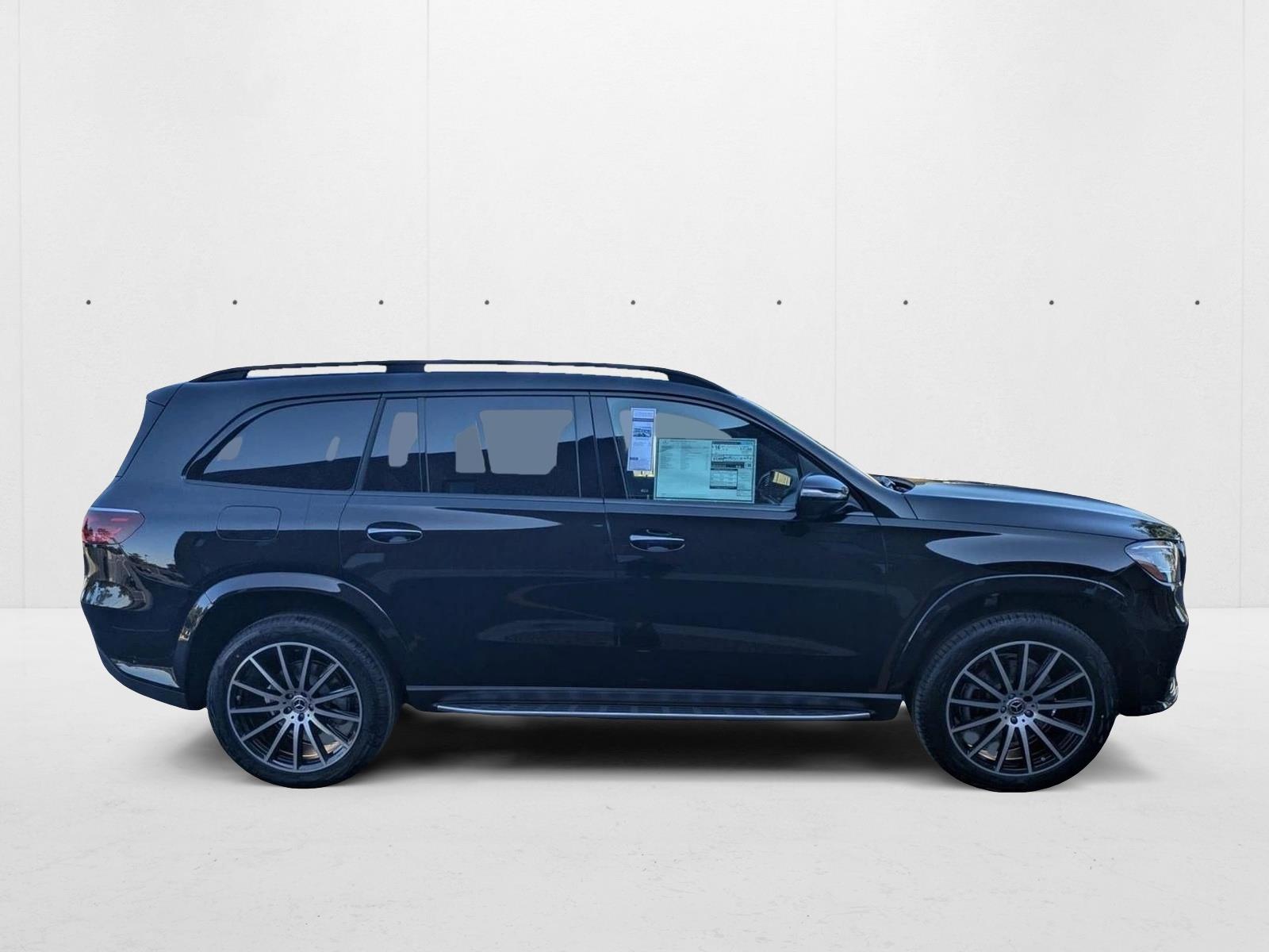 2026 Mercedes Benz GLS 580 4MATIC photo 4