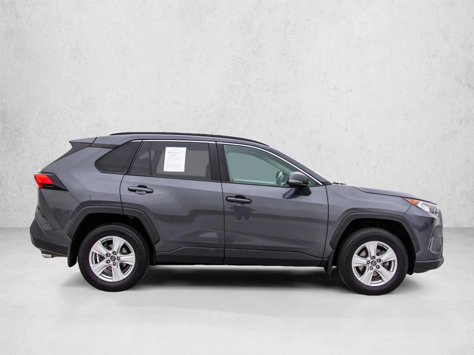 2019 TOYOTA RAV4 - Image 4