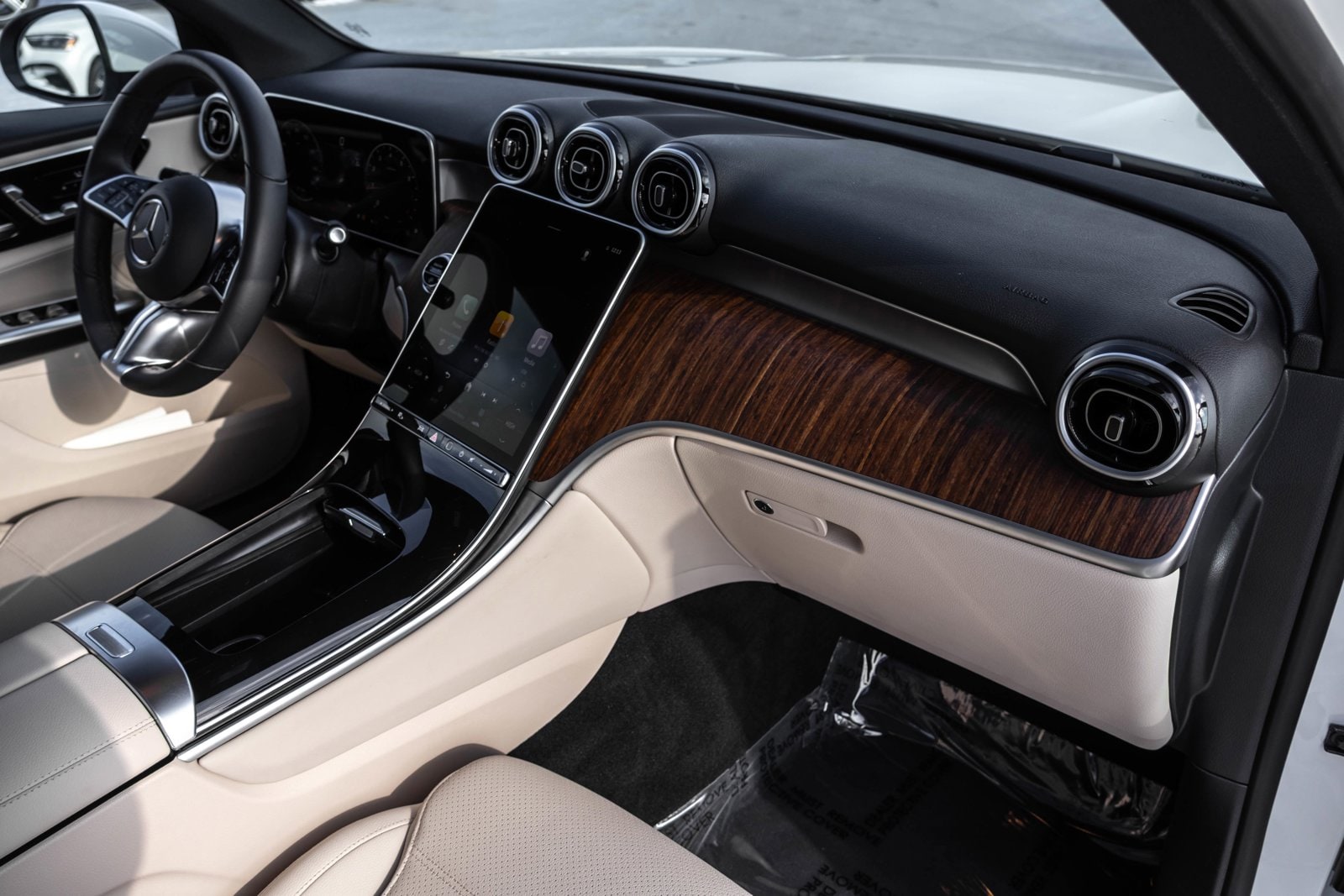 2025 MERCEDES-BENZ GLC-CLASS - Image 23