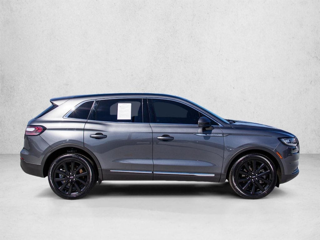 Used 2022 Lincoln Nautilus Reserve SUV