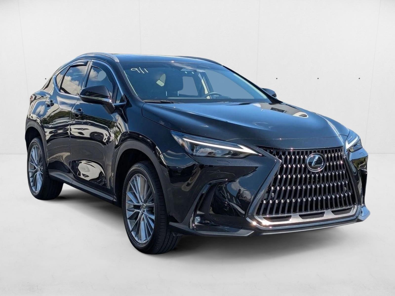 2023 Lexus NX 350 Luxury photo 3
