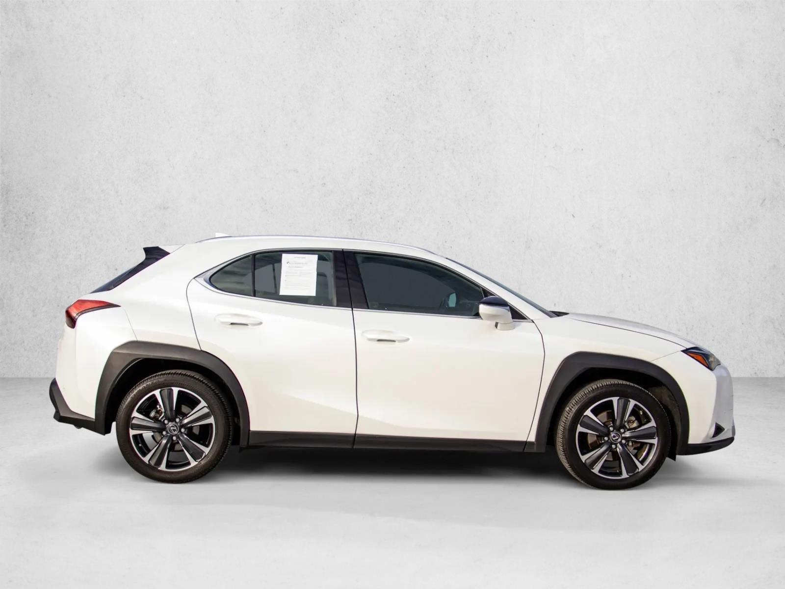 2024 Lexus UX 250h photo 4