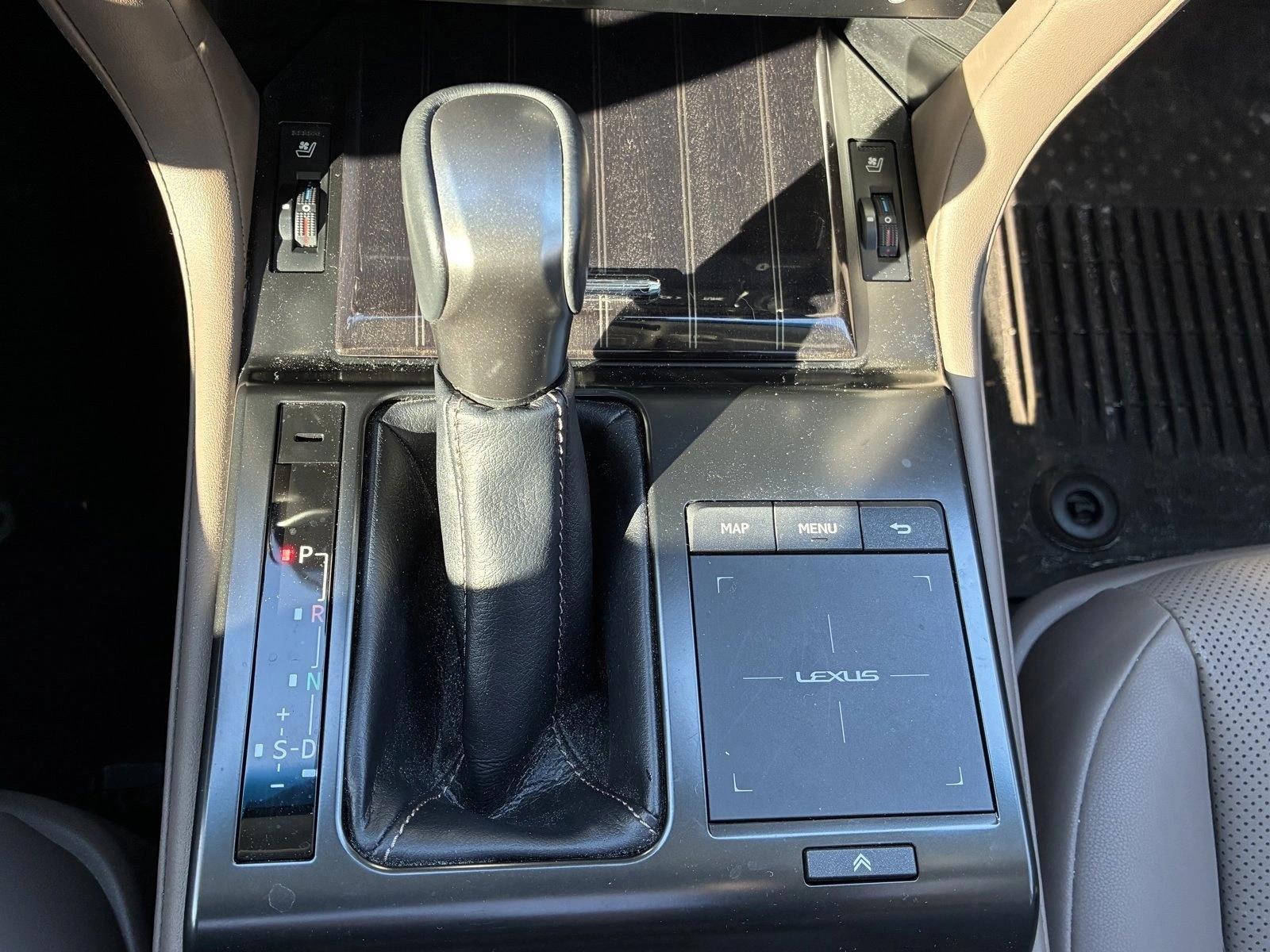 2022 LEXUS GX - Image 15