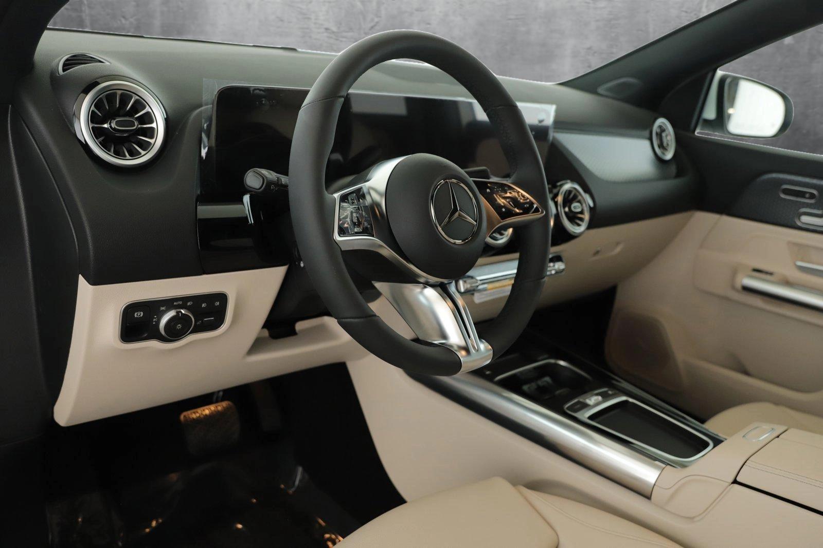 2025 Mercedes Benz GLA 250 4MATIC photo 2