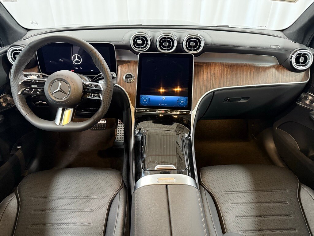 2026 Mercedes Benz GLC 300 4MATIC photo 2