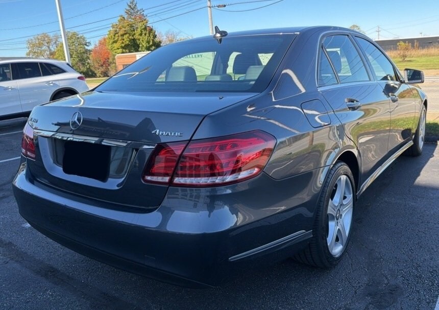 2014 Mercedes Benz E 350 Sedan photo 3