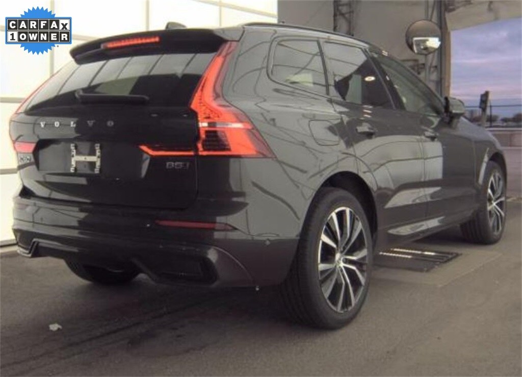 2025 Volvo XC60 B5 Plus photo 2