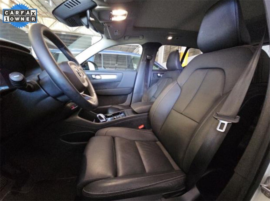 Used 2025 Volvo XC40 B5 Plus Dark Theme SUV