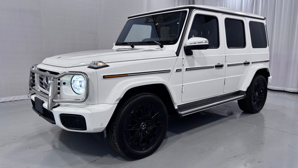 2025 Mercedes-Benz G-Class G 550's photo