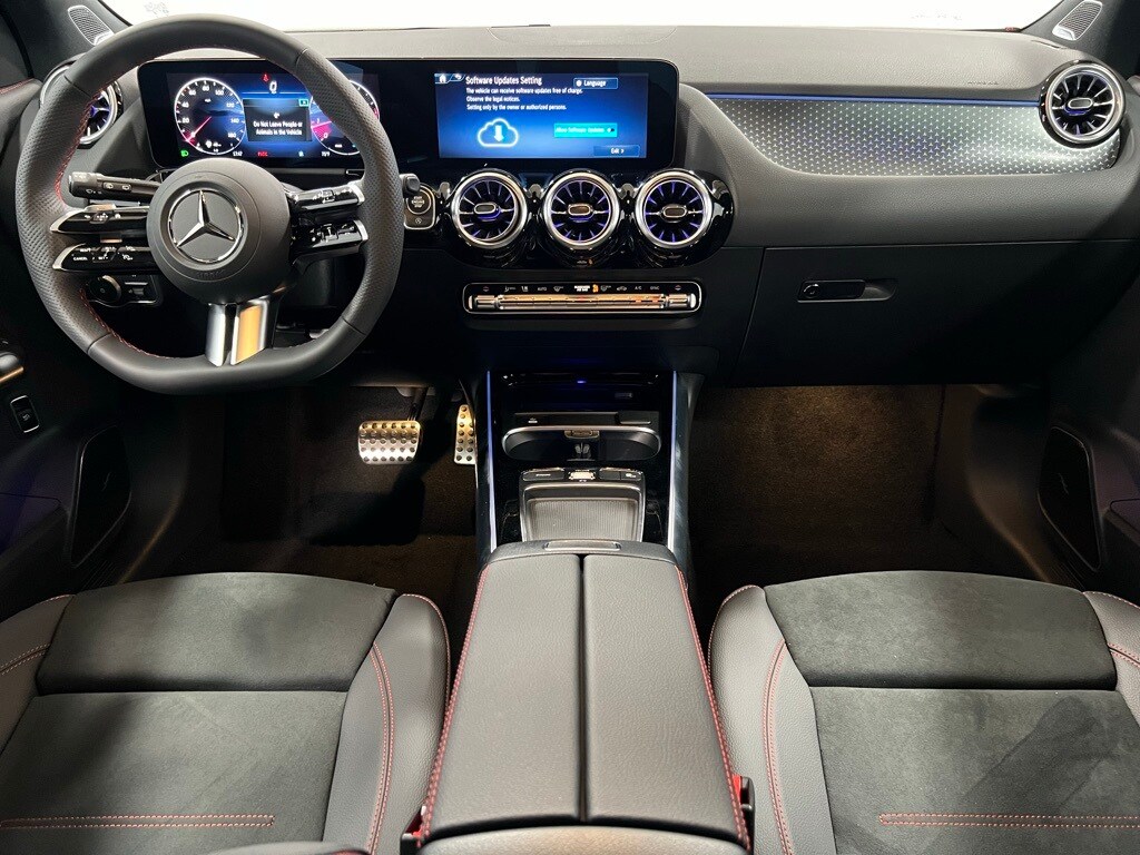 2025 Mercedes Benz GLA 250 4MATIC photo 2