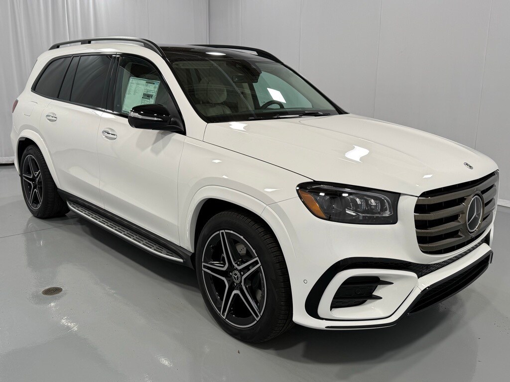 2026 Mercedes Benz GLS 450 4MATIC photo 4