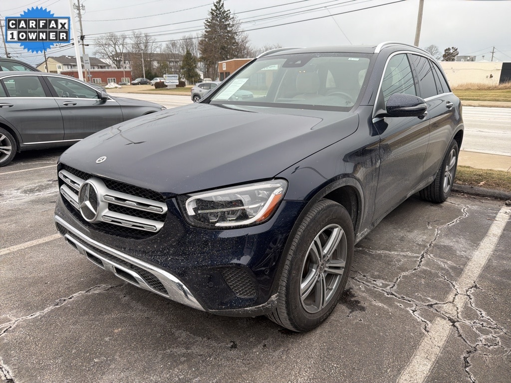 2022 Mercedes-Benz GLC GLC300's photo