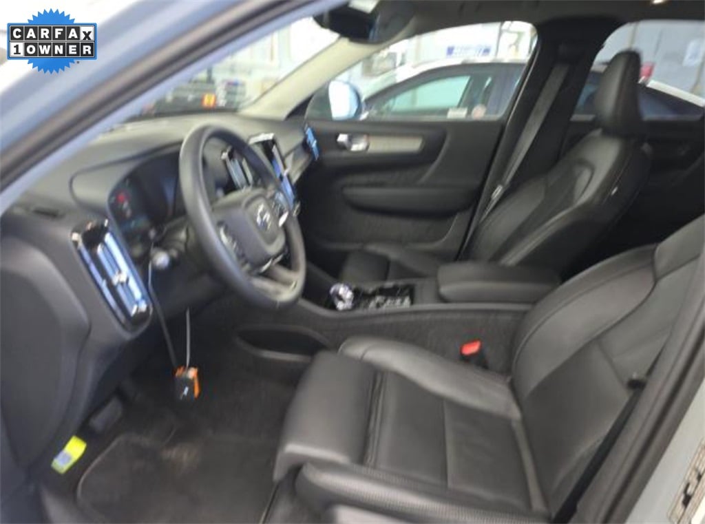 Used 2025 Volvo XC40 B5 Plus Bright Theme SUV