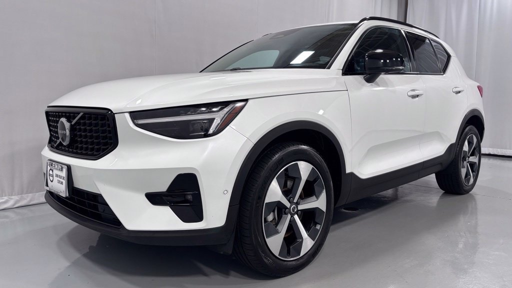 2026 Volvo XC40