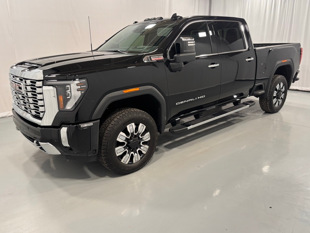 2024 GMC Sierra 2500HD Denali's photo