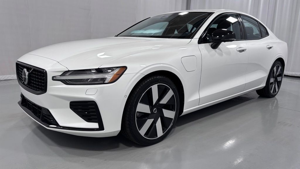 2024 Volvo S60 Recharge Plug-In Hybrid