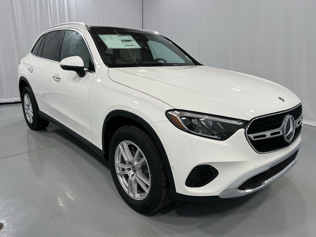 2025 Mercedes Benz GLC 300 4MATIC photo 4
