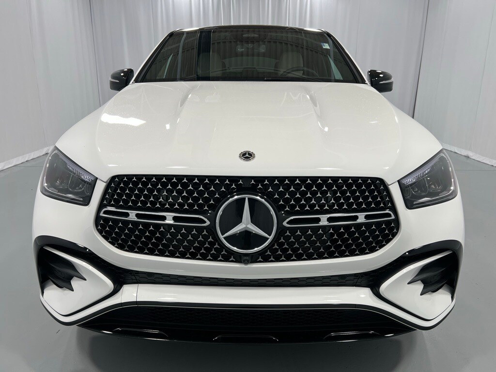 2025 Mercedes Benz GLE 450 photo 3