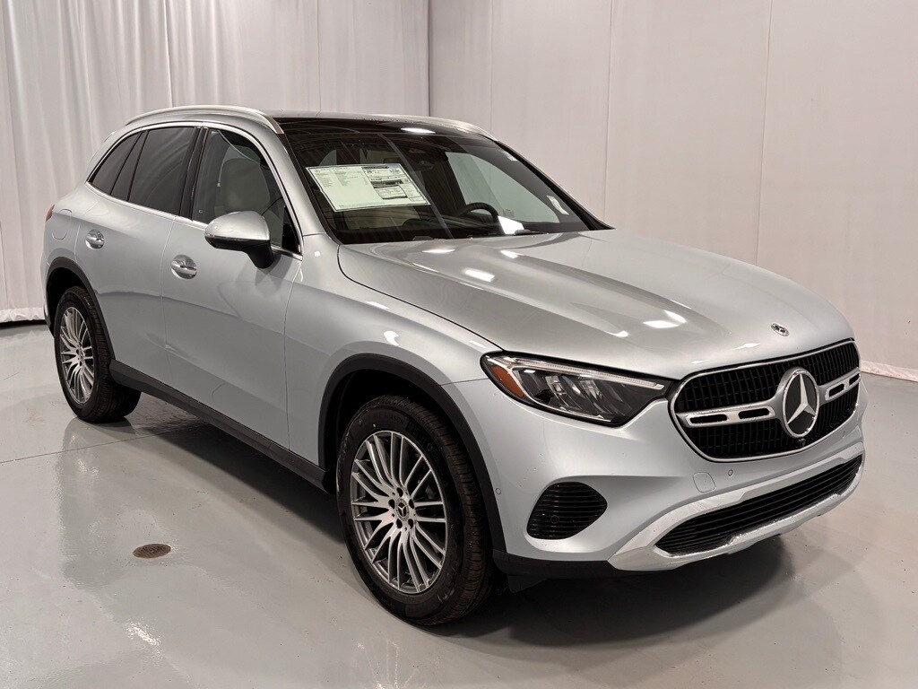 2026 Mercedes Benz GLC 300 4MATIC photo 3