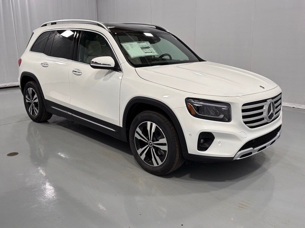 2026 Mercedes Benz GLB 250 4MATIC photo 4