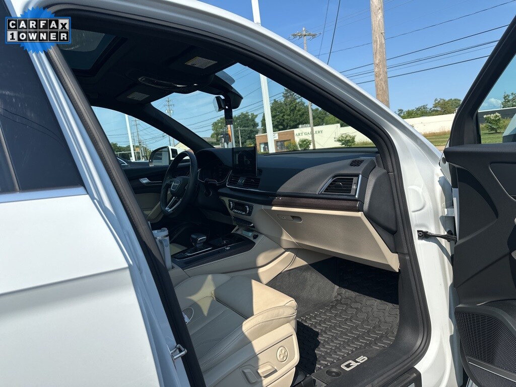 2022 Audi Q5 Sportback 45 S line Premium Plus photo 2